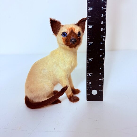 Realistic Siamese Cat Figurine Faux Fur Home Decor Collectible Blue Eyes - Picture 11 of 13